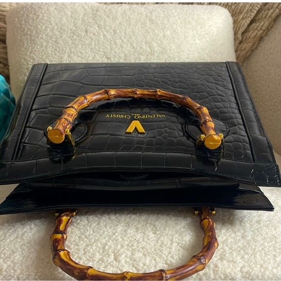 🚨Valentino Christy Paris Croc embossed leather Handbag… EUC. ..No Call Outs - Picture 6 of 8